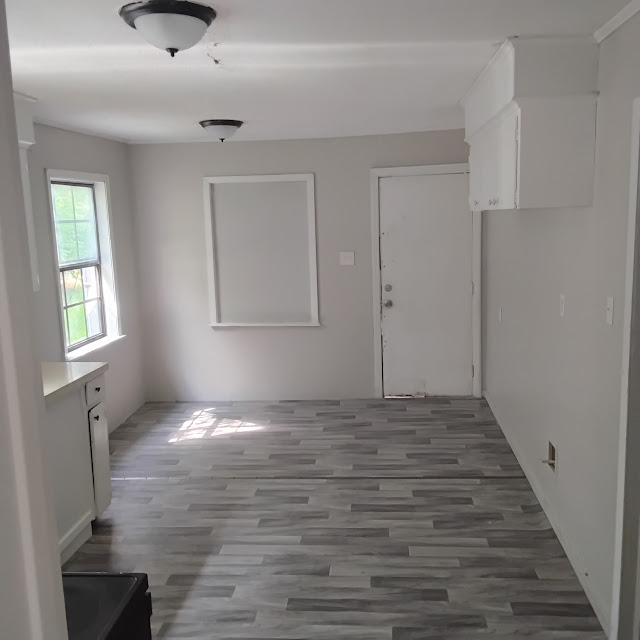 844 Combs St: photo 30