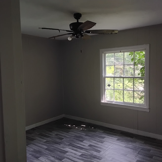 844 Combs St: photo 13