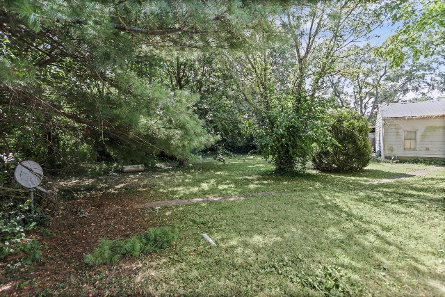 1200 SW 6th St: photo 5