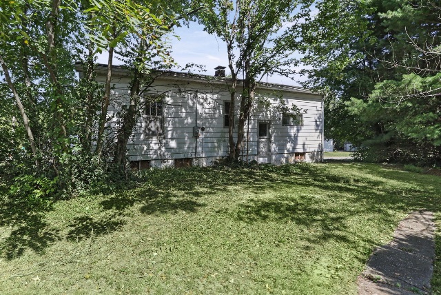 1200 SW 6th St: photo 3