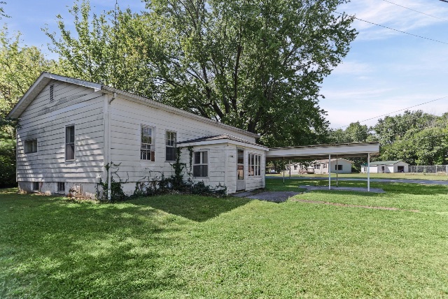 1200 SW 6th St: main photo