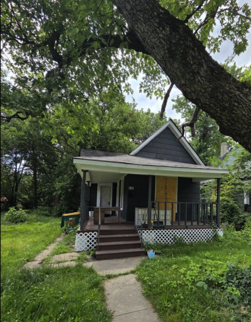 1811 N Morgan St: photo 2