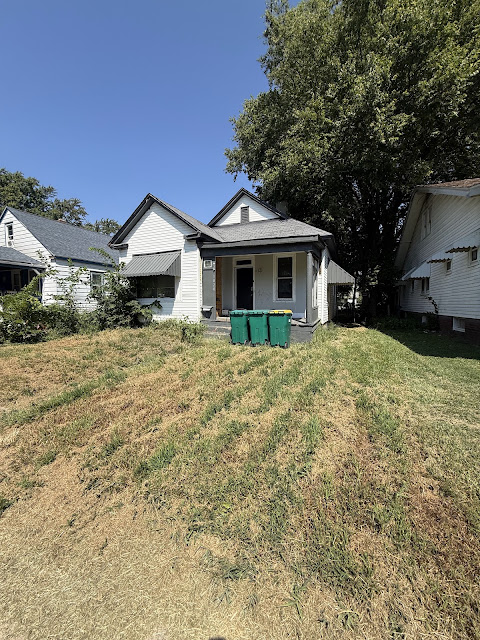 1828 E Main St: main photo