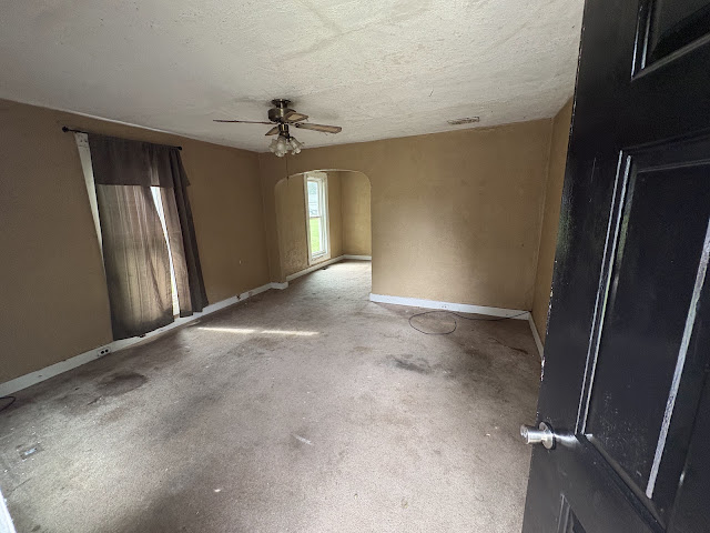 221 E Cherry St — photo 6