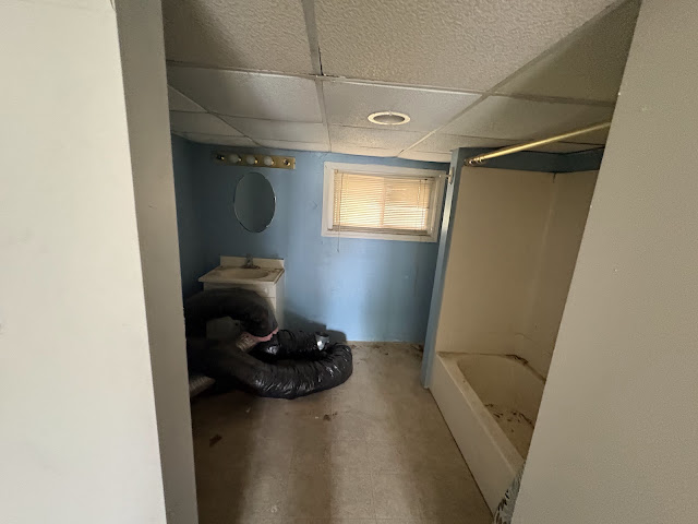 221 E Cherry St — photo 22