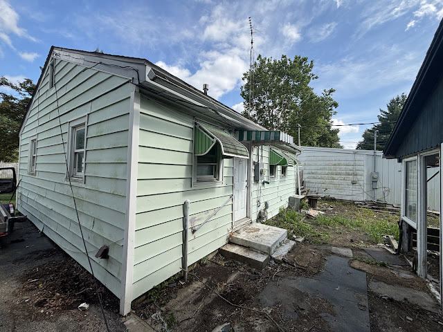 905 N Wesley St — photo 12