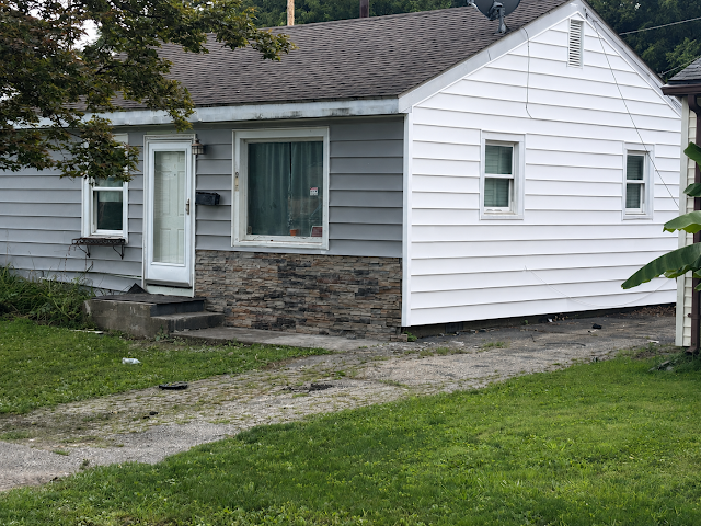 905 N Wesley St — photo 13