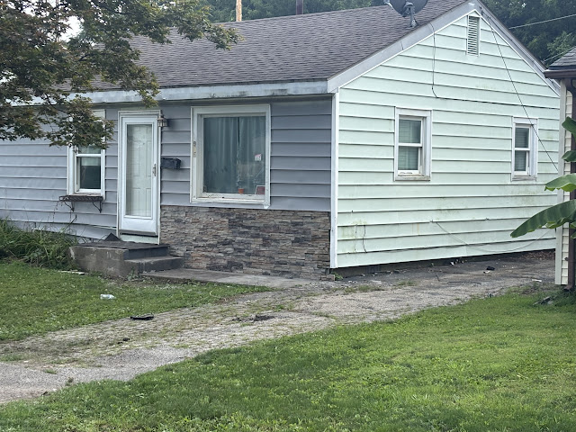 905 N Wesley St — main photo