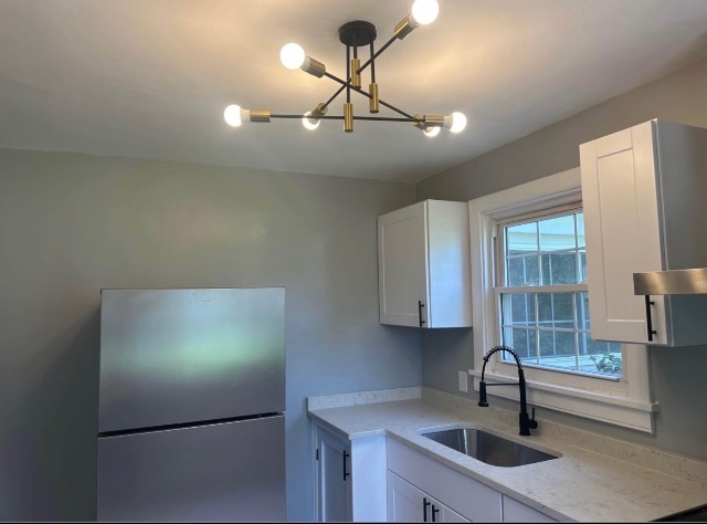 418 Harding St — photo 3
