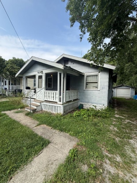 2067 N Maple Ave — main photo
