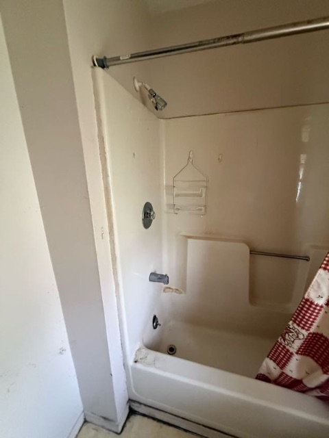 2067 N Maple Ave — photo 24