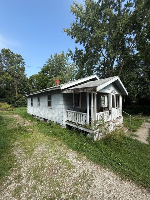 2067 N Maple Ave — photo 3
