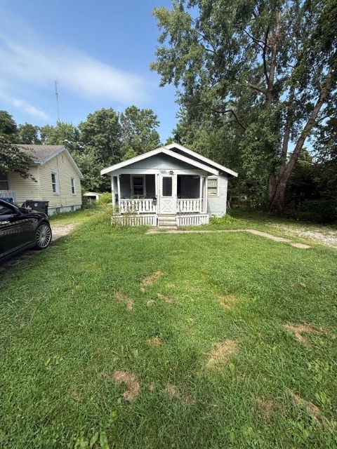2067 N Maple Ave — photo 2