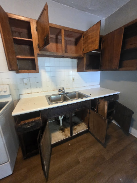 1303 E Hickory St — photo 46