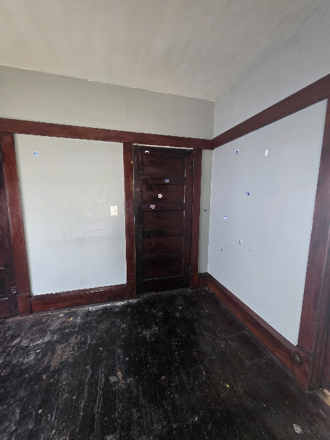 1303 E Hickory St — photo 28