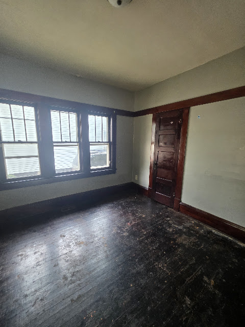 1303 E Hickory St — photo 11
