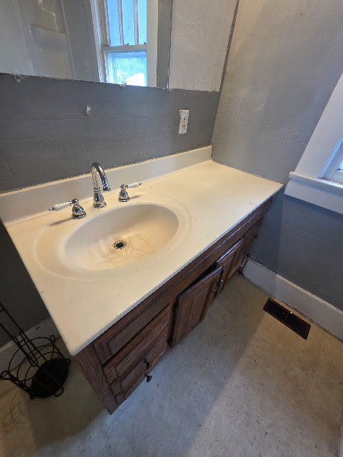 1303 E Hickory St — photo 20