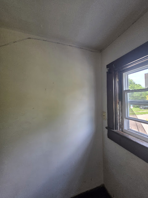 1303 E Hickory St — photo 58