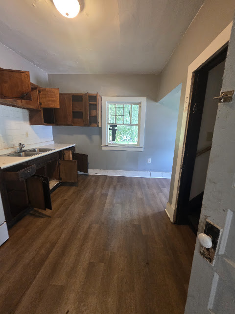 1303 E Hickory St — photo 7