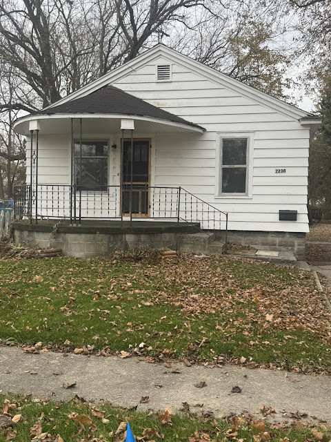 2236 King St — photo 2