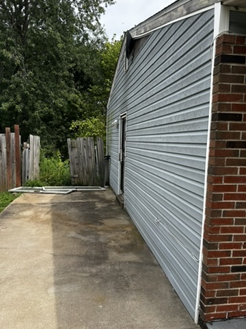 10068 Royal Dr: photo 3