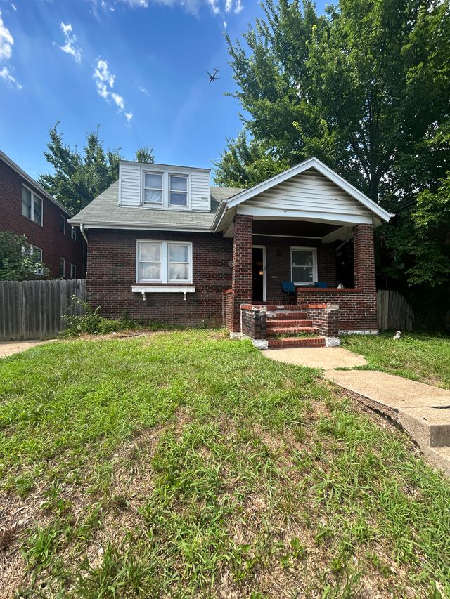 5059 N Kingshighway Blvd — main photo