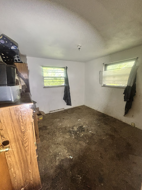 907 Frontenac St: photo 16
