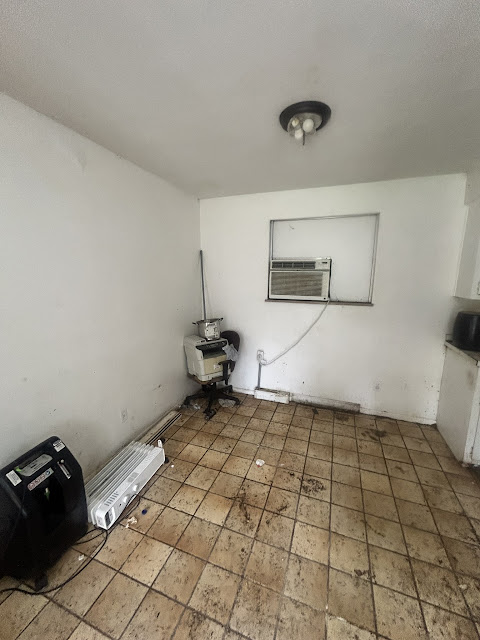 907 Frontenac St: photo 13