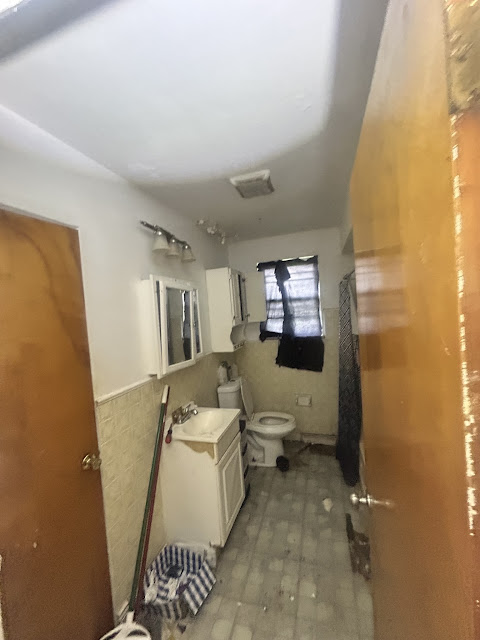 907 Frontenac St: photo 25