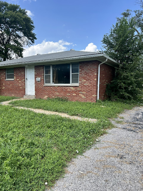 907 Frontenac St: main photo