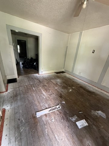 1045 E Condit St — photo 2