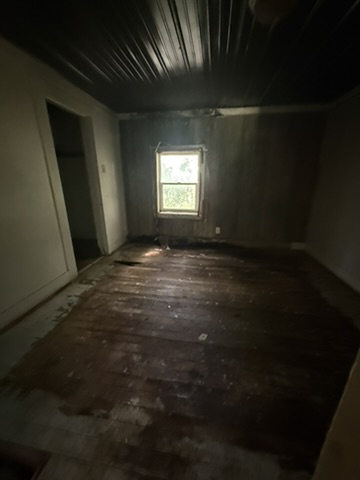 1045 E Condit St — photo 10
