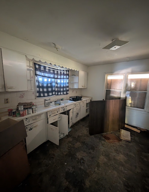 1521 S Westmoreland Ave: photo 9