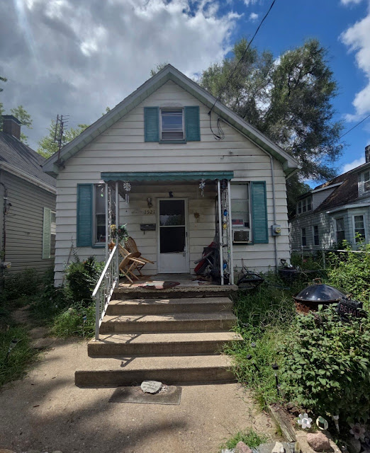 1521 S Westmoreland Ave: main photo