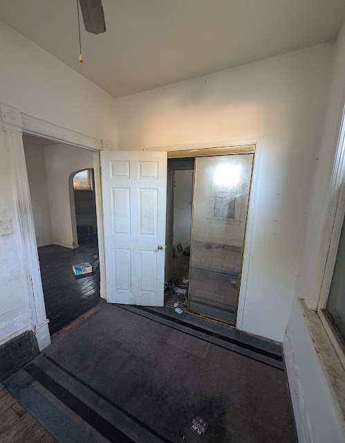 1521 S Westmoreland Ave: photo 6