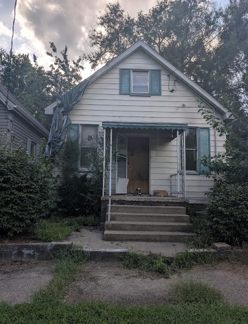1521 S Westmoreland Ave: photo 2