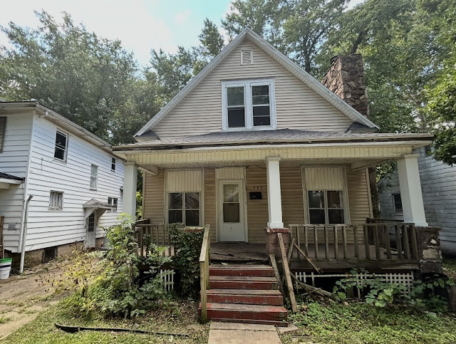 989 W Packard St — main photo