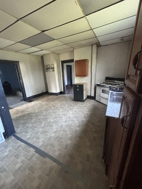 514 N Walnut St — photo 6