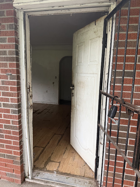 5050 Hallows Ave E — photo 3