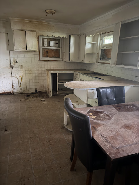 5050 Hallows Ave E — photo 8