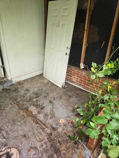 1039 Gimblin St: photo 21