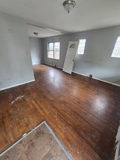 1039 Gimblin St: photo 5