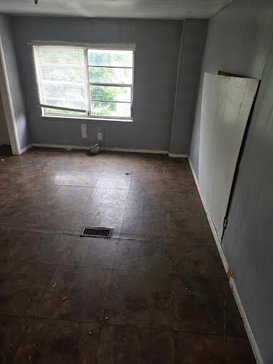 1039 Gimblin St: photo 25