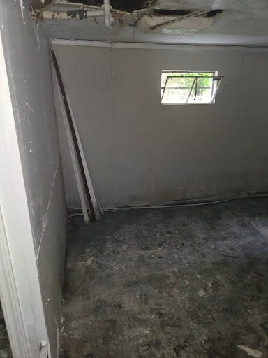 1039 Gimblin St: photo 23