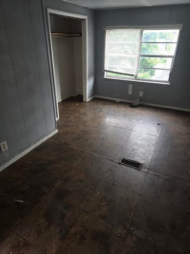 1039 Gimblin St: photo 10