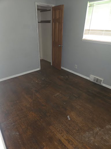 1039 Gimblin St: photo 24