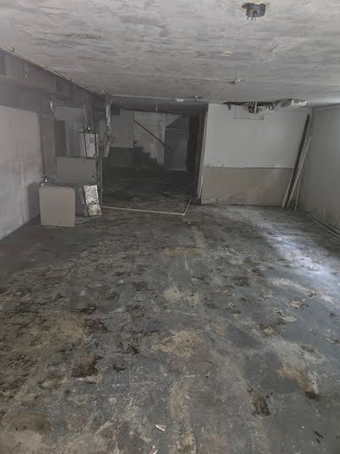 1039 Gimblin St: photo 13