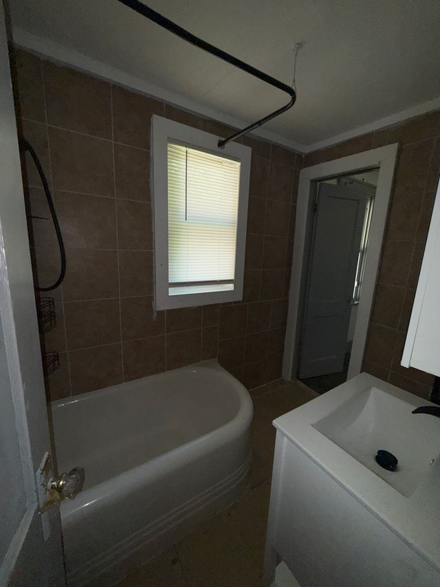 2217 Maryland Ave — photo 20