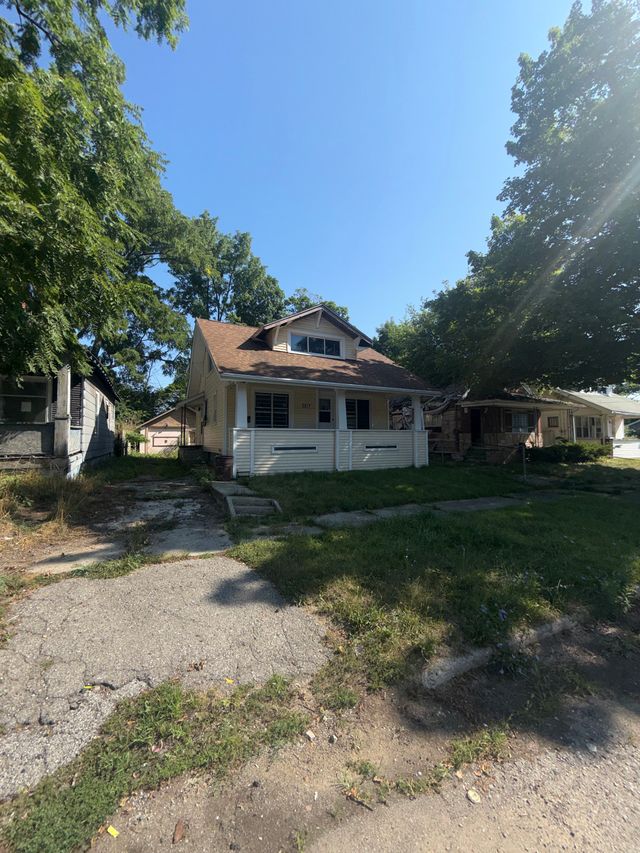 2217 Maryland Ave — main photo