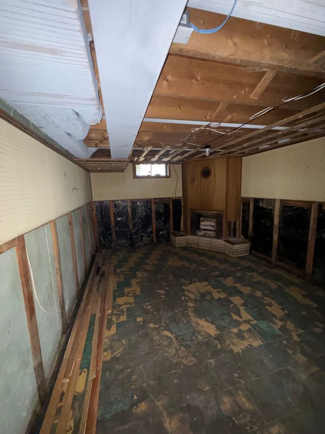 3909 Seneca St — photo 20